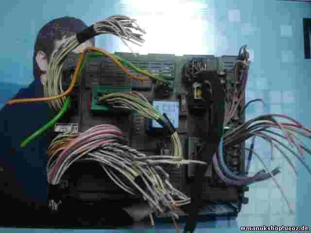 Sicherungskasten  Citroen C5 Peugeot PSA 00-IS24 9645030380