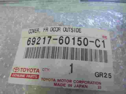 Cover Front Door Outside / Toyota Land Cruiser Prado 6921760150C1 69217-60150-C1