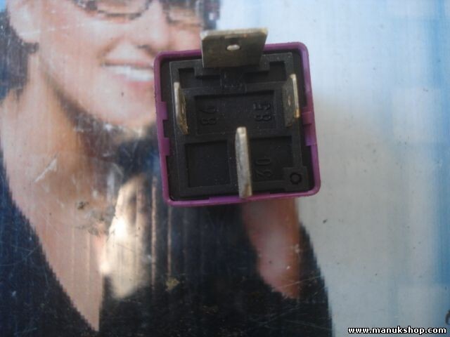 Kraftstoffpumpe relais Opel Omega B Vectra Zafira Corsa 90494959 V23134B55X342