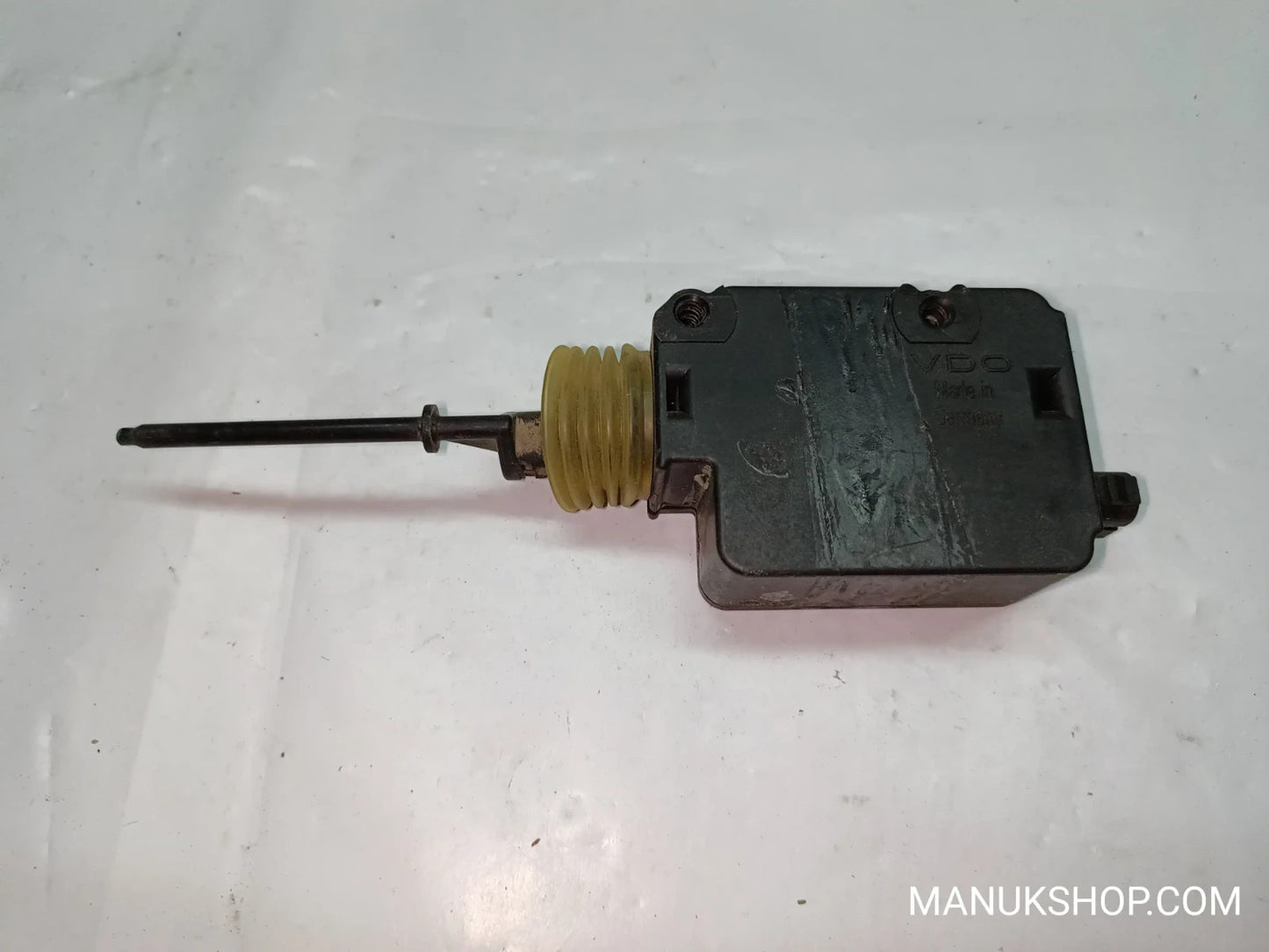 Stellmotor Heckklappe Zentralverriegelung BMW E36 67118353013 67.11-8 353 013