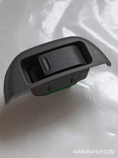 Fensterheber schalter Citroen C1 Peugeot 107 Toyota 742320H010 646100HC1CA