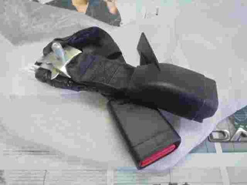 Gurtschloss Gurtschnapper hinten rechts Toyota Auris 7348002492C0 73480-02492-C0