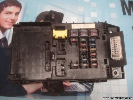 Sicherungskasten Toyota Avensis T22 8273005020 82730 05020