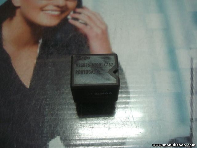 Relais SIEMENS V23076A3001C132 V23076-A3001-C132
