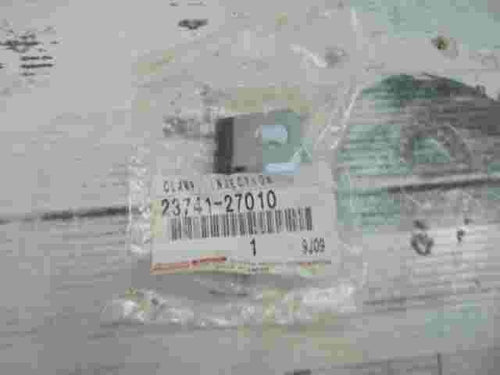 Clamp Injection Pipe / Toyota Avensis Auris RAV4 2374127010 23741-27010