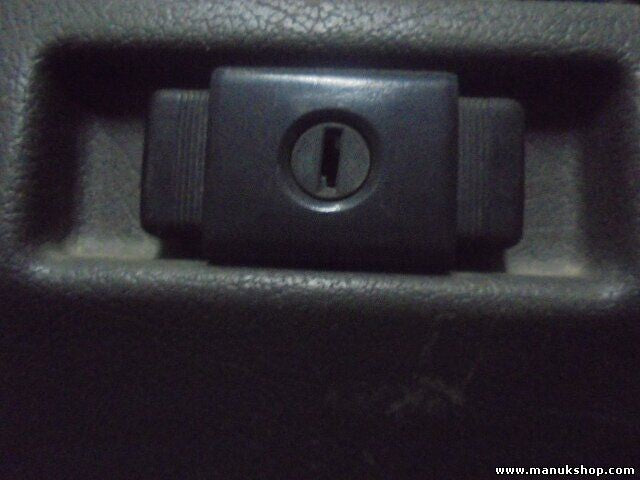 Handschuhfach schloss Nissan Terrano I WD21 2.7 TD 4WD 6850001G00 68500 01G00