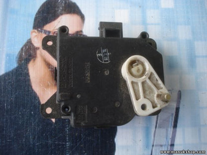 Stellmotor Heizung Toyota Avensis 063700-7820 0637007820