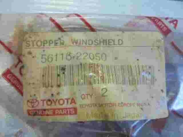 Stopper Windshield  Toyota Land Cruiser Prado Lexus RC 350 ES 300 5611622050