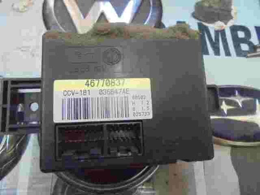 Relais Klimaanlage  Fiat Marea 036547AE 46770837 CCV-81 B566 12V 025733