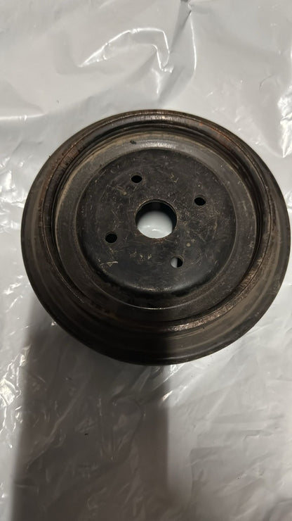 Kurbelwellen-Riemenscheibe Mitsubishi  2477 ccm, 55 KW, 75 PS 1104A013