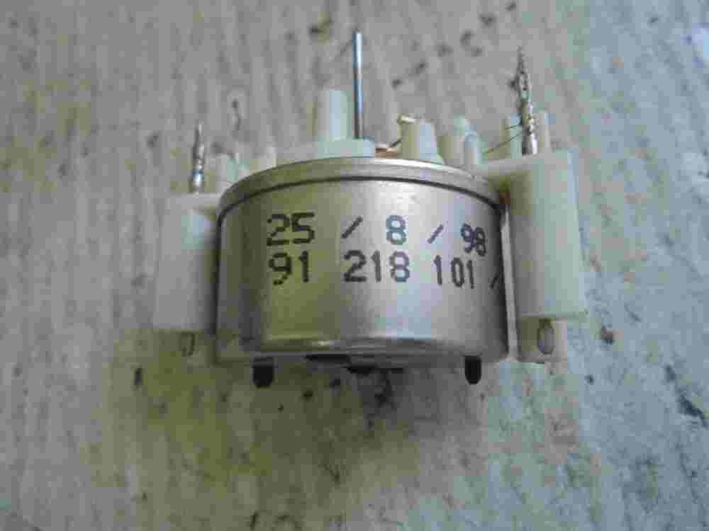 Schrittmotor Tacho BMW E53 E38 X5 91218101M 91 218 101 M 91218101