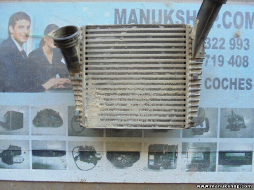 Ladeluftkühler Audi Q7 4L 3.0 BUG VW Touareg V6 TDI BEHR 7L6145804 E3705