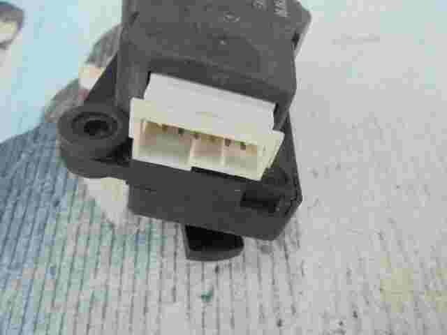 Stellmotor Heizung  Volvo S80 BEHR 38247N 3827 N EAM504