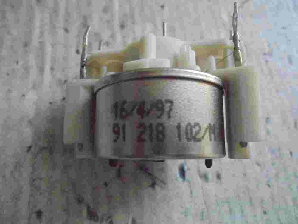 Schrittmotor Tacho BMW E53 E38 X5 91218102M 91 218 102 M 91218102 16497 16/4/97