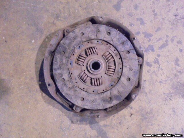 Kupplungsdruckplatte Nissan 98 KW VALEO 826726 21P00 2S404JW 2S404 JW