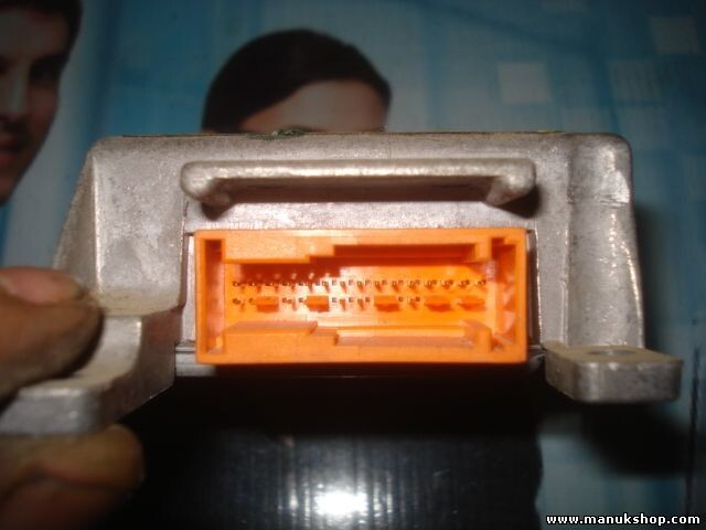 Airbagsensor Airbagsteuergerät Land Rover Discovery II SRS YWC106600 YW C106600