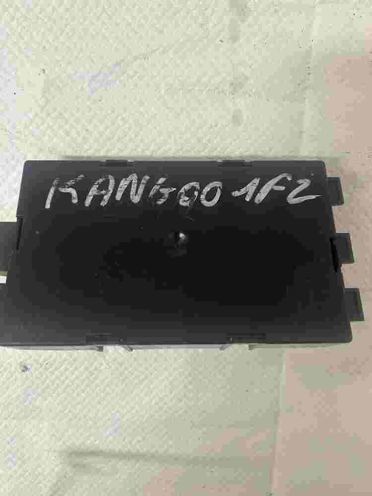 Sicherungskasten Renault Kangoo UCH-N2 P8200584661P P8200584661 P 281188567A