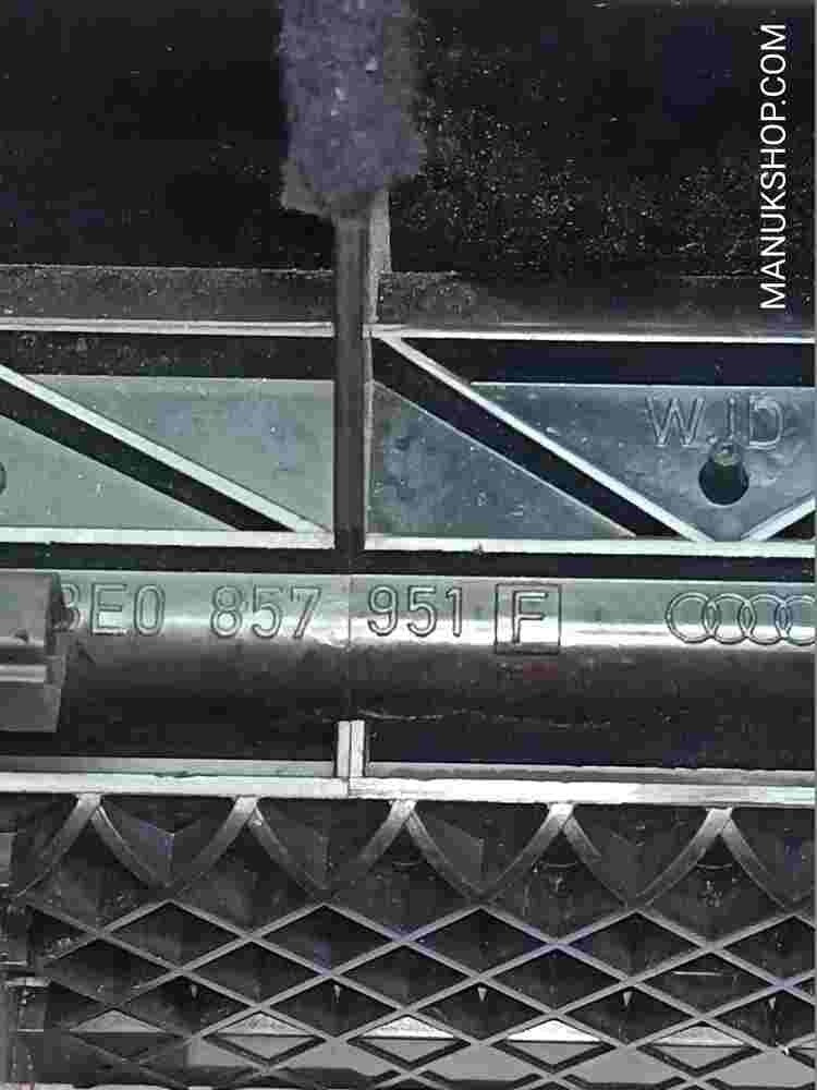 Aschenbecher  Audi A4 8E B6 B7 8E0857951F 8E0 857 951 F