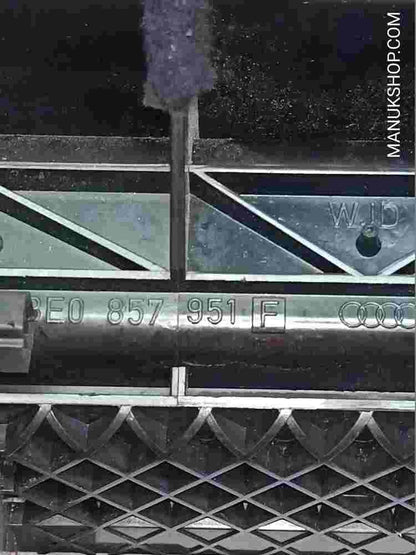 Aschenbecher  Audi A4 8E B6 B7 8E0857951F 8E0 857 951 F