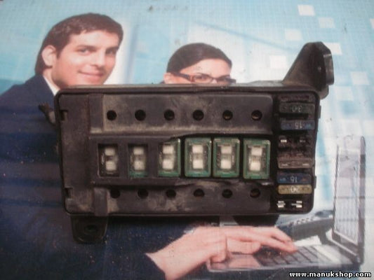 Sicherungskasten Rover 200 RF YQE102830 YQE 102830