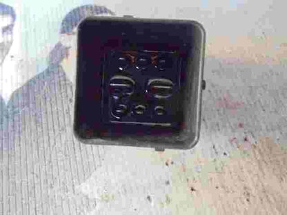 Glühkerzen Relais   Peugeot 301 308 5008 508 Citroen C4 9803299780 51299058A