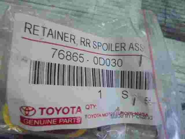 Retainer Spoiler Rear RR  Toyota Yaris  768650D030  76865-0D030