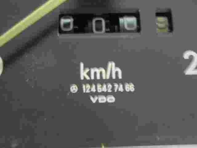 Tachometer Mercedes-Benz E W124 VDO 1245427466 124 542 74 66