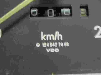 Tachometer Mercedes-Benz E W124 VDO 1245427466 124 542 74 66