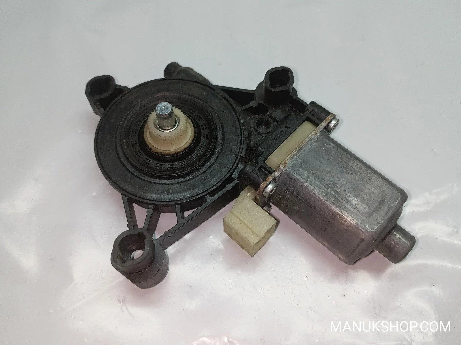 Fensterheber motor vorne rechts Audi A3 Seat Octavia  0130822717 E850202099