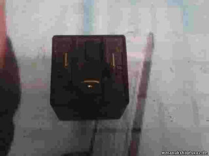 Blinker relais Audi 80 4DB00375071 4DB 003 750-71 HELLA PA6.6-GF30