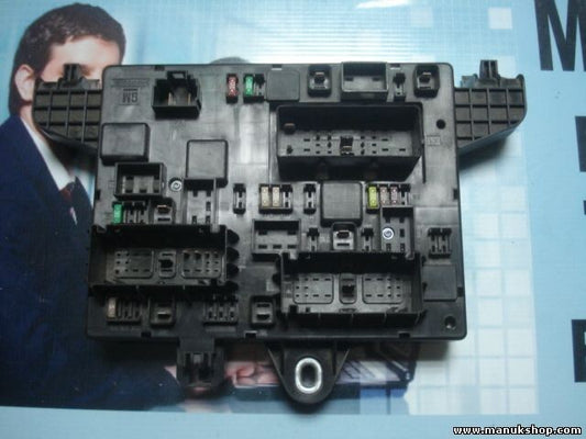 Sicherungskasten Opel Astra GM 13302300 13302300QP 365927271 1110021AA
