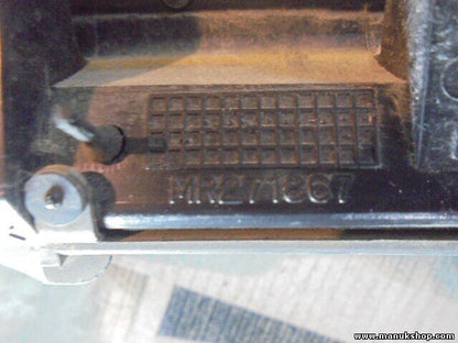 Türgriff Außen Links Vorne Mitsubishi Montero Pajero MR271867