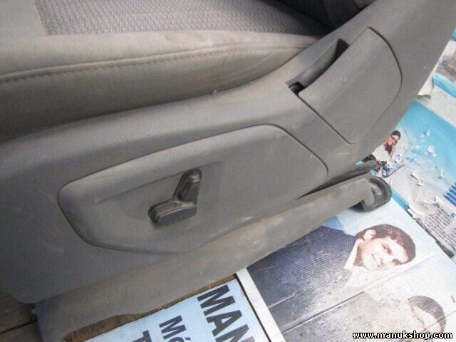 Sitz vorne rechts Jeep Grand Cherokee WJ WG 2.7 CRD 4x4 120 kW 163 PS 2008