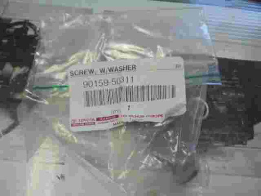 Screw W/ Washer Toyota Lexus Auris  Camry Corolla Land Cruiser 9015950311