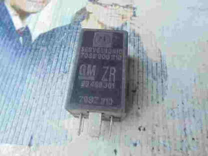 Relais Servotronic Servolenkung Opel Omega B GM ZR 90459301 7038900210