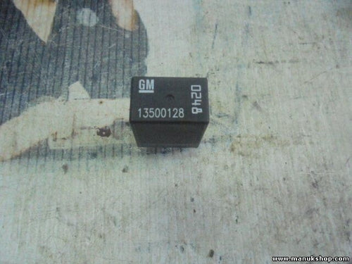 Relais Opel Astra J Zafira C 2010 GM 13500128