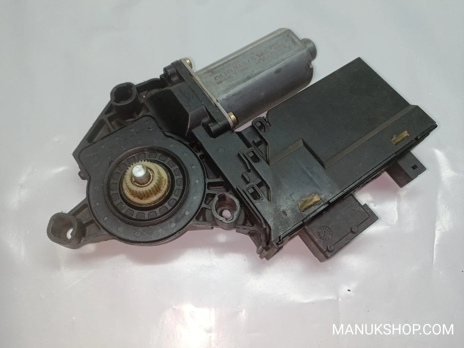 Fensterheber motor vorne links  Peugeot 307 9634457580 0130821767 990830-101