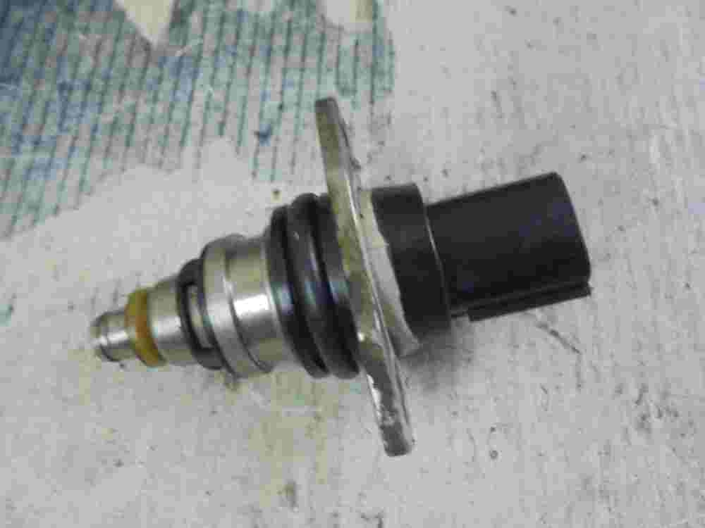 Magnetventil Einspritzpumpe Nissan Almera Sunny2.0D 1046002025 ZEXEL 862 Q868100