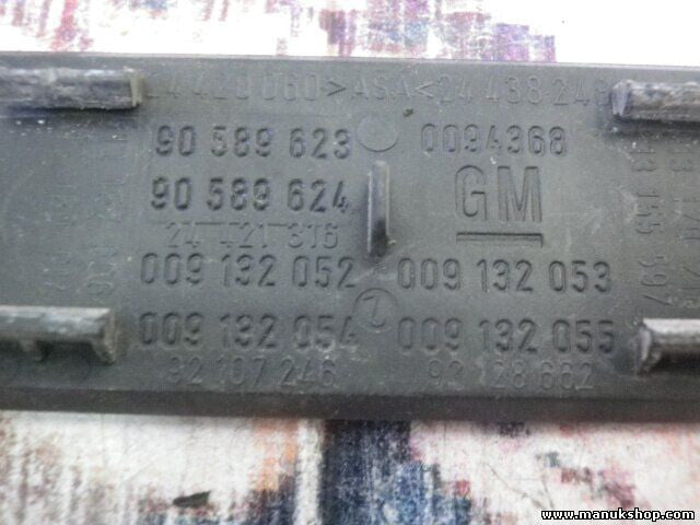 Emblem Logo Opel Zafira Elegance GM 90589623 90 589 623 90589624 90 589 624