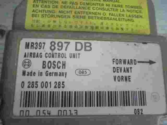 Airbagsensor Airbagsteuergerät Mitsubishi Carisma L200 ( DB) MR397897 0285001285