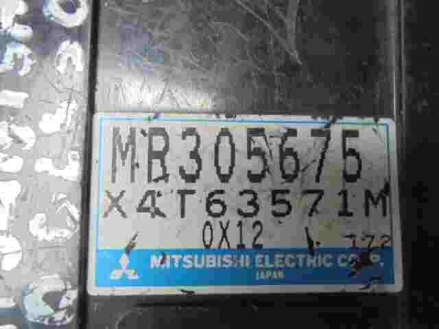 Steuergerät Zentralverriegelung Mitsubishi MR305675 X4T63571M