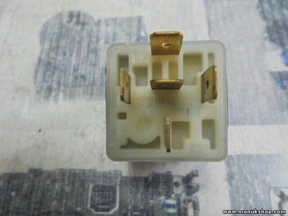 Relais MAN L2000 1995 Volvo FL6/FH/FM/B1 BOSCH 0332209216 0 332 209 216