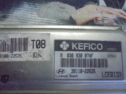 Motorsteuergerät  Hyundai Accent 3911022525 LCE0I33 9030930074F 3910022525