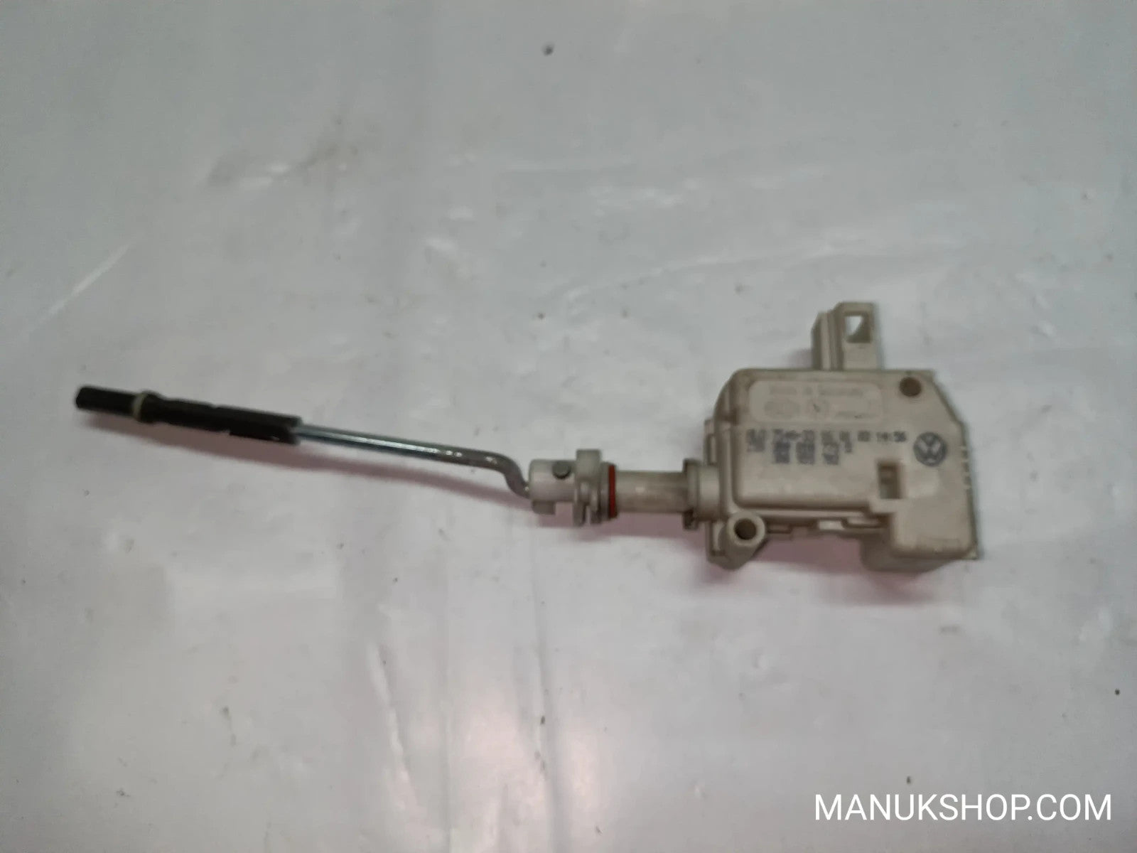 Stellmotor Tankklappe VW Volkswagen HELLA 754633 3B0959782 3B0810773B