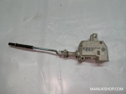 Stellmotor Tankklappe VW Volkswagen HELLA 754633 3B0959782 3B0810773B