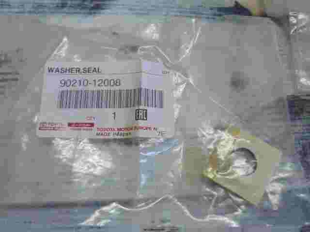 Plate Washer  Toyota Land Cruiser 9021012008  90210-12008