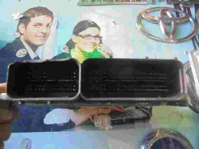 Motorsteuergerät Alfa Romeo 166 2.4 55200652 1665834A3CBM180 BOSCH 0281012886