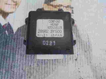 Steuergerät Licht Kontroll Nissan Maxima 285823Y500 28582-3Y500