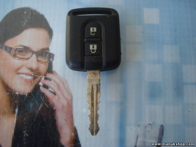 Funkfernbedienung Schlüssel Gehäuse Nissan Navara Pathfinder 5WK4876818 950701a