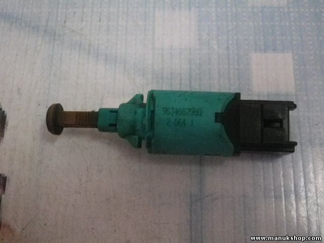 Bremslichtschalter Citroen Berlingo Xsara Peugeot 206 9634667980 96 346 679 80
